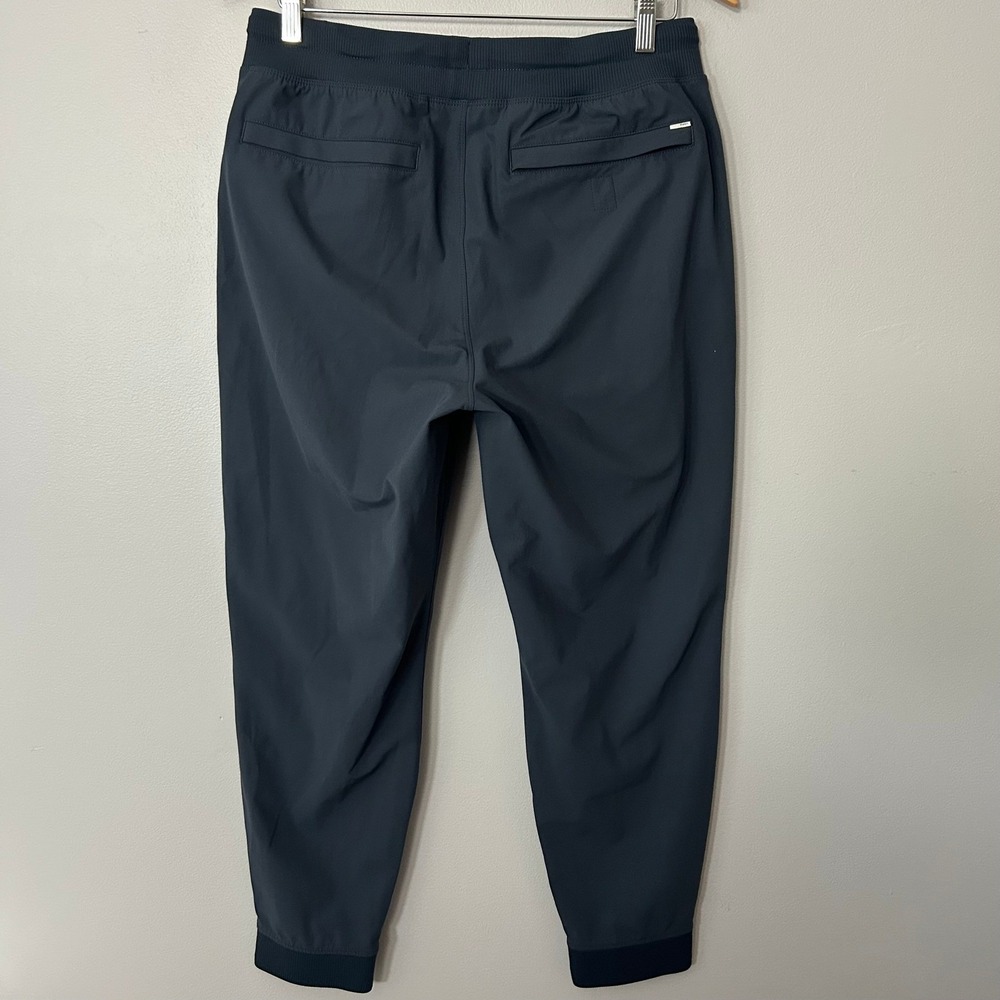 Vuori Pants Mens M Meta Joggers Charcoal Gray Performance Stretch Activewear - Picture 3 of 11